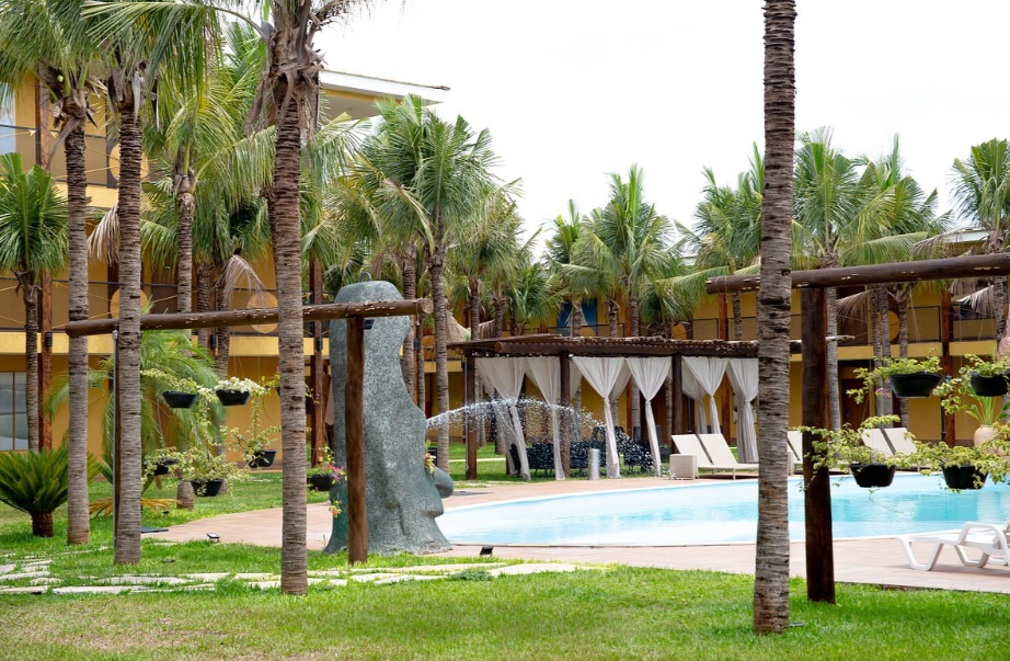 hotel wakanda piscina